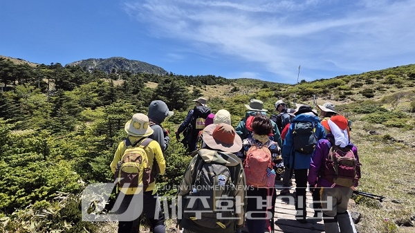 한라산국립공원, 깃대종 산굴뚝나비 현장 교육 프로그램 운영