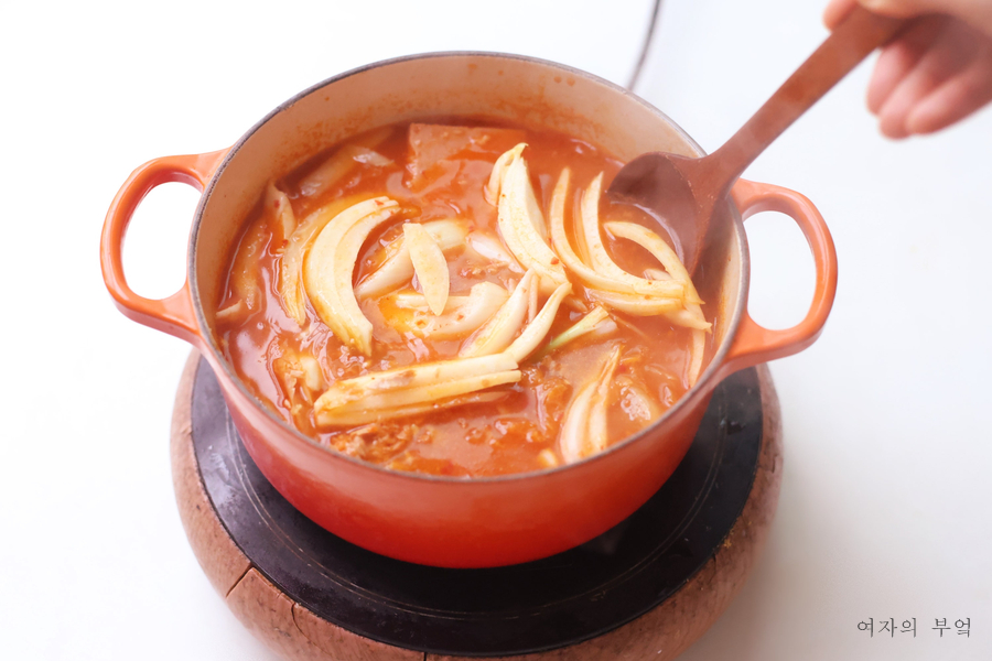 스팸 참치 김치찌개 맛있게 끓이는법 참치김치찌개 황금 레시피