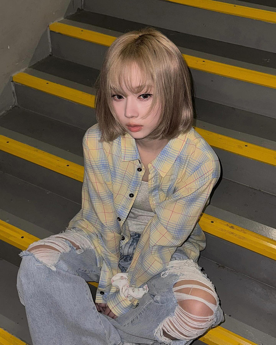뉴페이스 완판녀 에스파 윈터 여름 체크 린넨 셔츠 코디 리조트룩 추천!