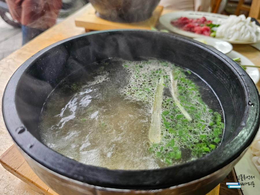 나트랑 로컬 맛집 뚝배기 쌀국수가 유명한 포한푹(Phở Hạnh Phúc) 후기