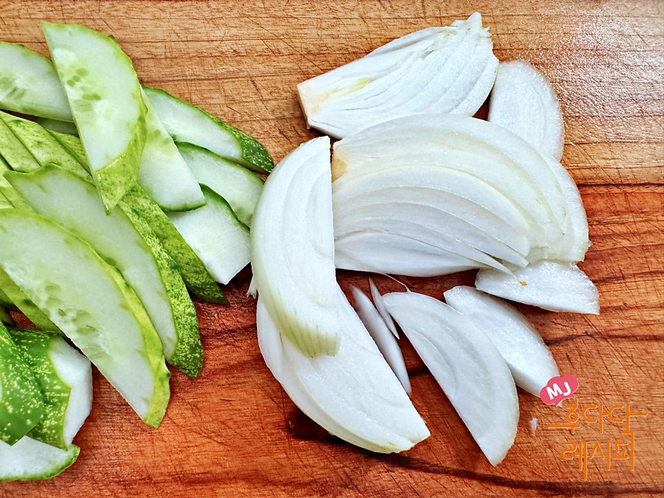 간단한 오이무침 레시피 오이양파무침 만드는 법