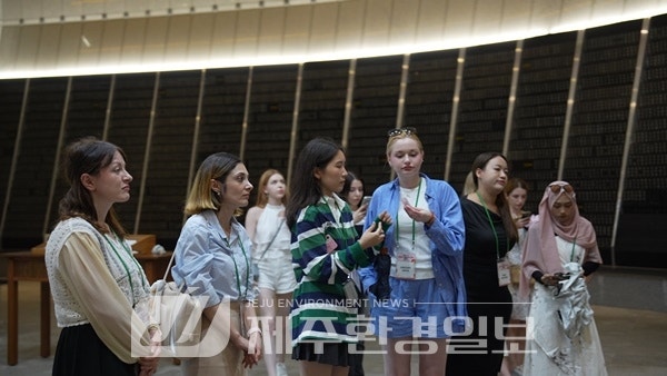 제주4·3 외국인 인플루언서 초청 팸투어 진행