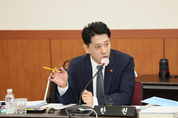 한권 의원, “서귀포시 산업경제 분야별 정보 3년째 중단 질타”