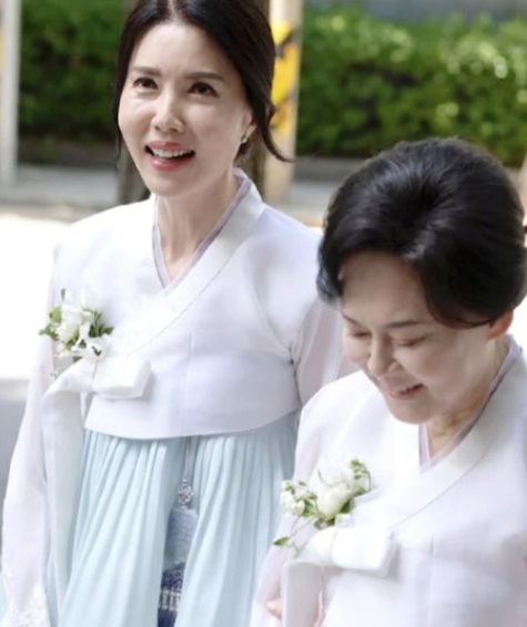 백지연 아나운서 결혼 이혼 남편, 아들 재벌가 며느리 현대가 사돈 강연자들