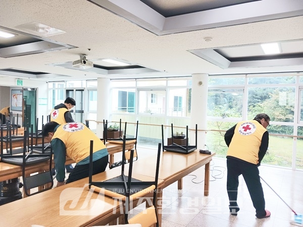 제주나눔적십자봉사회, 창암재활원 환경정비 활동 실시