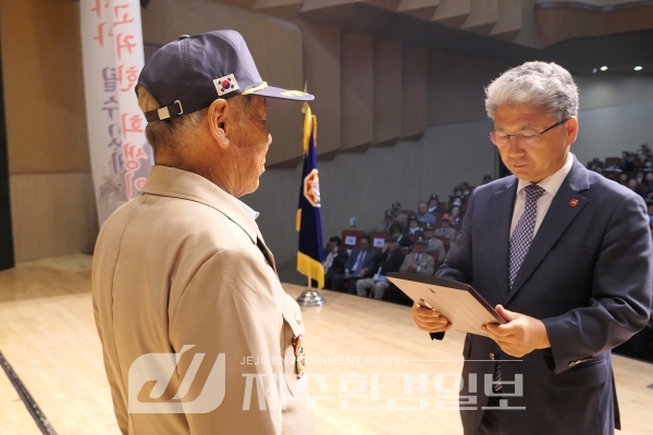 참전용사들의 고귀한 희생이 명예로운 역사가 될 수 있게....