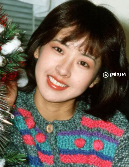 (80년대 미모 1등) 서정희 20대 시절 속 요정 이목구비&메이크업. jpg