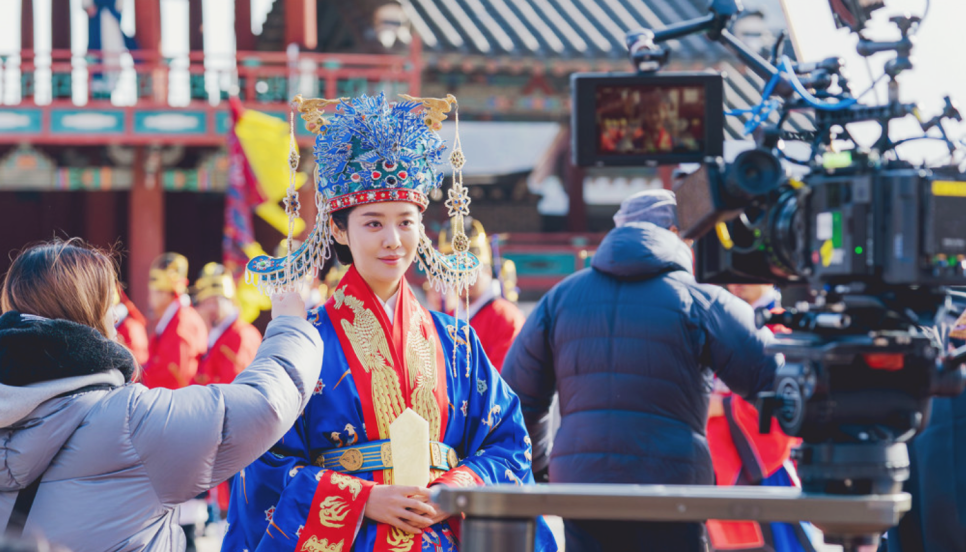 tvN 드라마 원경 파격적인 수위, 선 넘었다는 반응