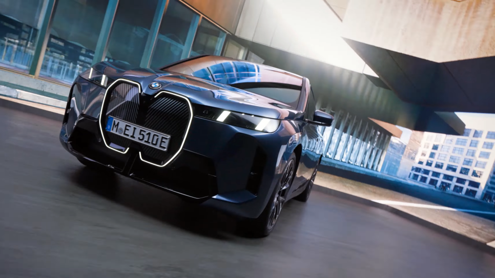 역대급 성능이라는 신형 BMW 전기차