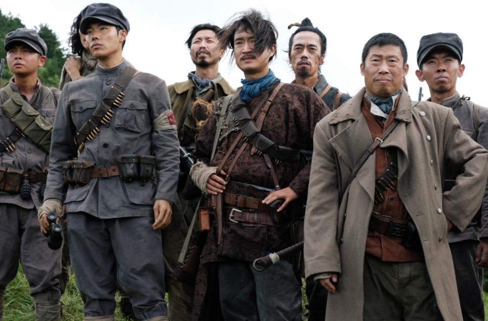 영화리뷰 봉오동 전투 결말 정보 일제에 맞선 독립군의 승리를 그린 한국 역사 전쟁 액션 드라마