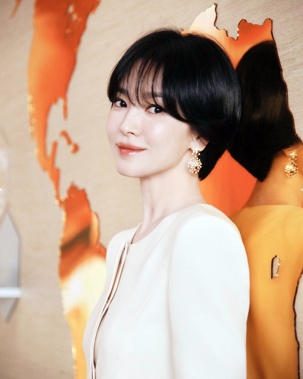 더 예뻐진 보브컷 송혜교 명품팔찌 귀걸이 브랜드 쇼메