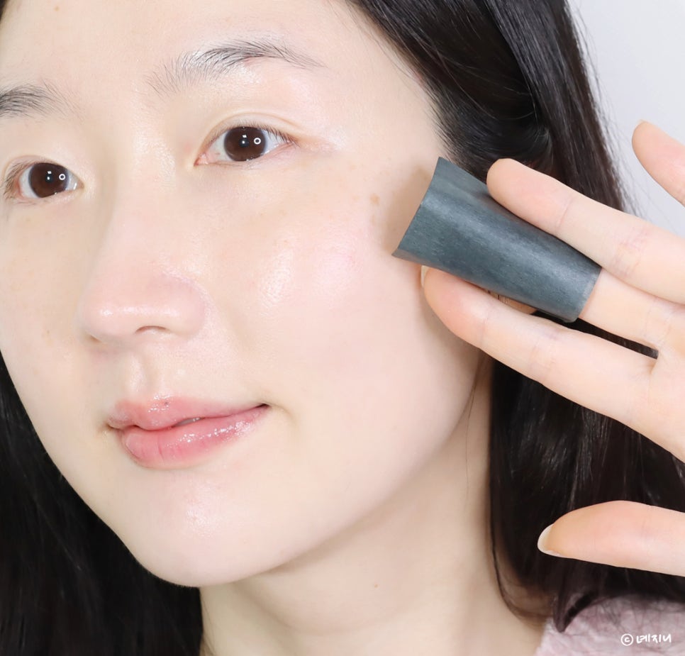 화잘먹 블랙 선크림추천! 촉촉한 자외선차단제