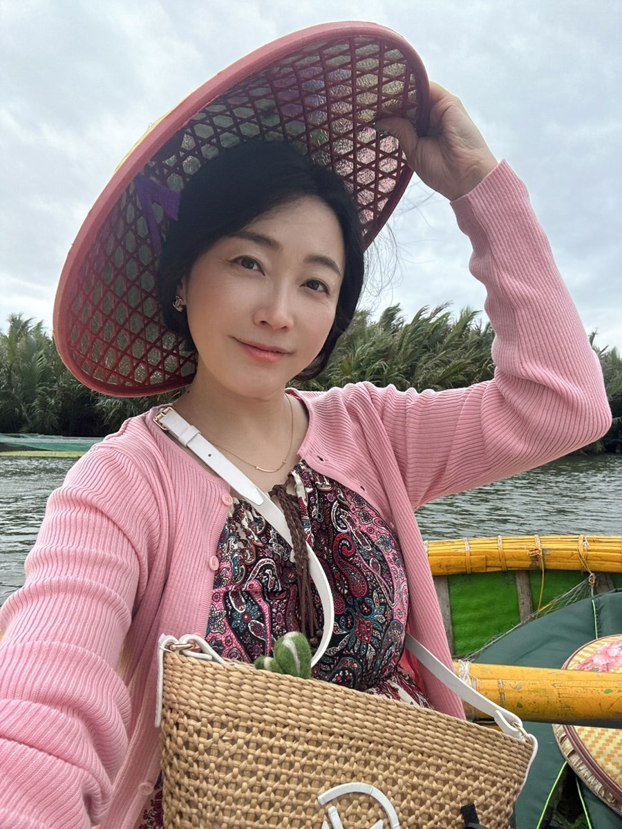 실시간 다낭 호이안 먹방 여행 중! 3월 날씨 옷차림 공유