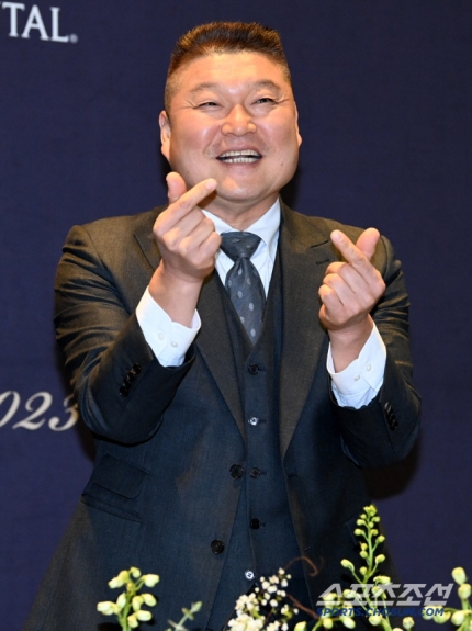 강호동, 20억 기부 "아픈 아이들 돕고 싶었다" 따뜻한 선행 재조명 아는형님 선행 고백