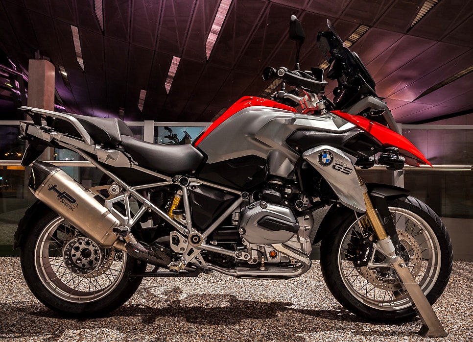 스포츠 & 어드벤처 BMW 모토라드 오토바이 라인업 (S1000RR,310GS,HP4,1200,1250,900XR,M1000)