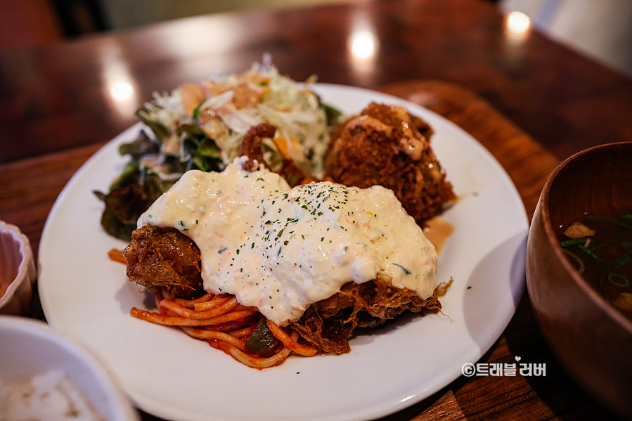 일본 후쿠오카 치킨난반 맛집 야쿠인 타카치호 키친