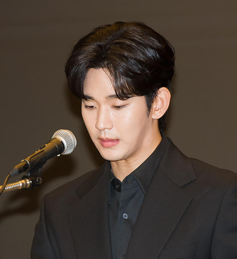 김수현의 카톡 감정 논란 카톡 말투 감정기관 신뢰도 여부 진실은 어디에? 김새론 유족,가세연과 법적 공방