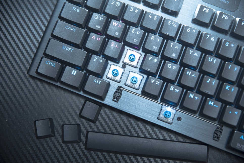 무선 기계식 키보드, 로지텍 G915 X LIGHTSPEED TKL 첫인상