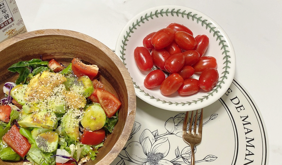 부드럽고 맛있는 꼭지없는 방울토마토 반하네 대추방울토마토