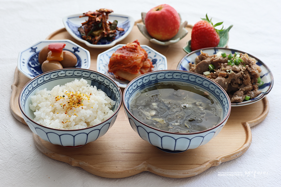 햇살마미네 집밥 이야기 점심 혼밥 메뉴 추천 간장제육볶음
