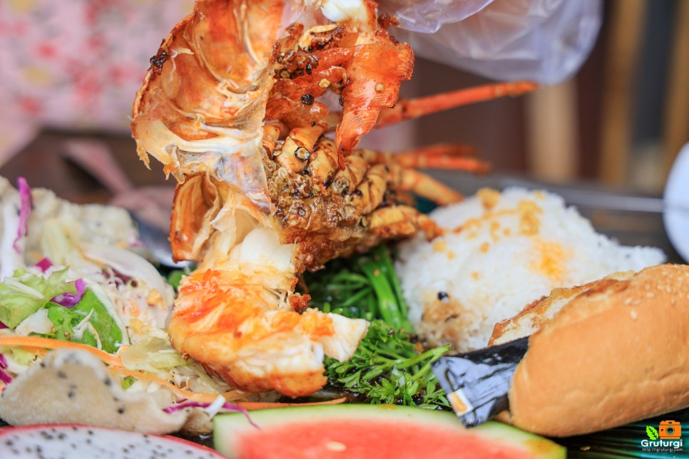 호이안 올드타운 거리 호이안 맛집 톰도