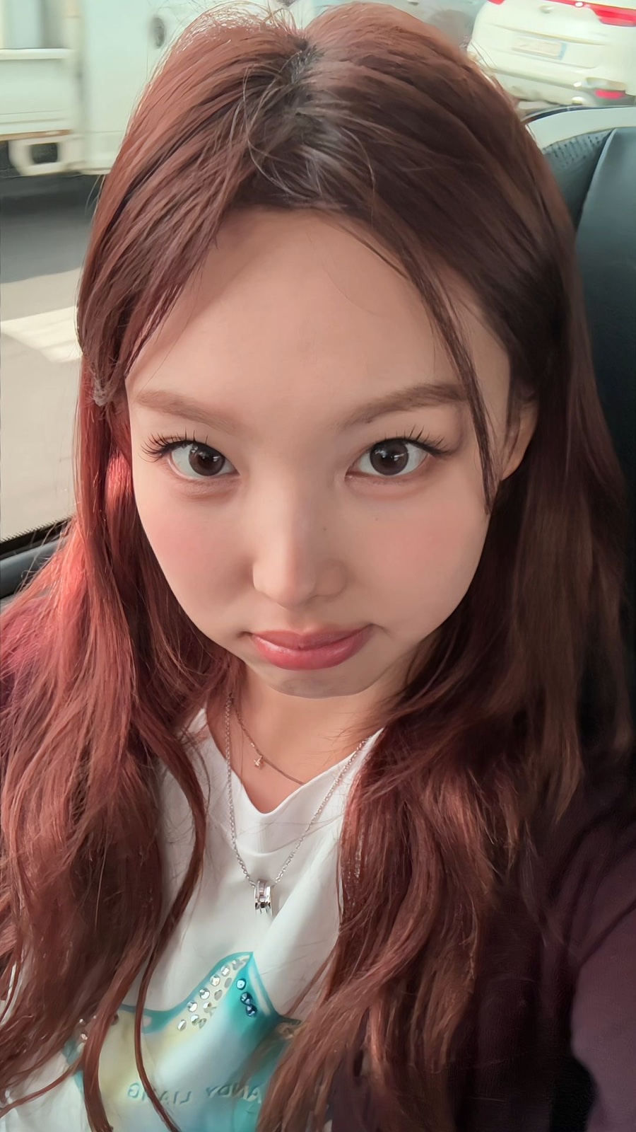 돈 들어오는 나연 배경화면 셀카 금전운 짤 모음.jpg