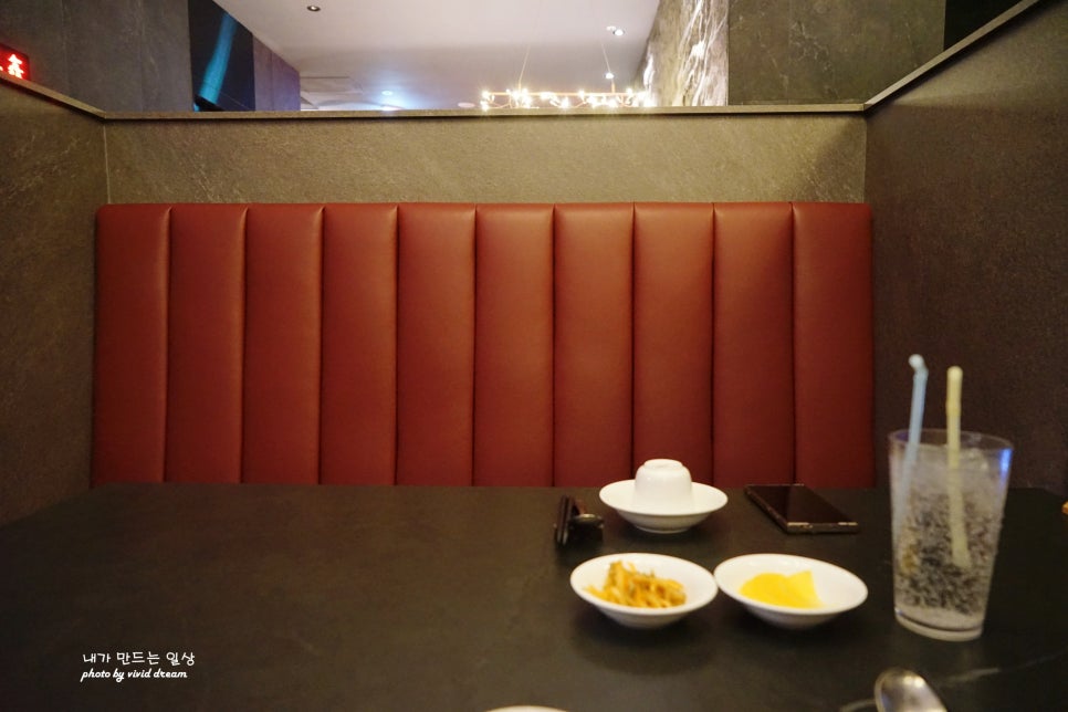 여의도 더현대 근처 맛집 신홍러우 베이징덕 중식 데이트코스