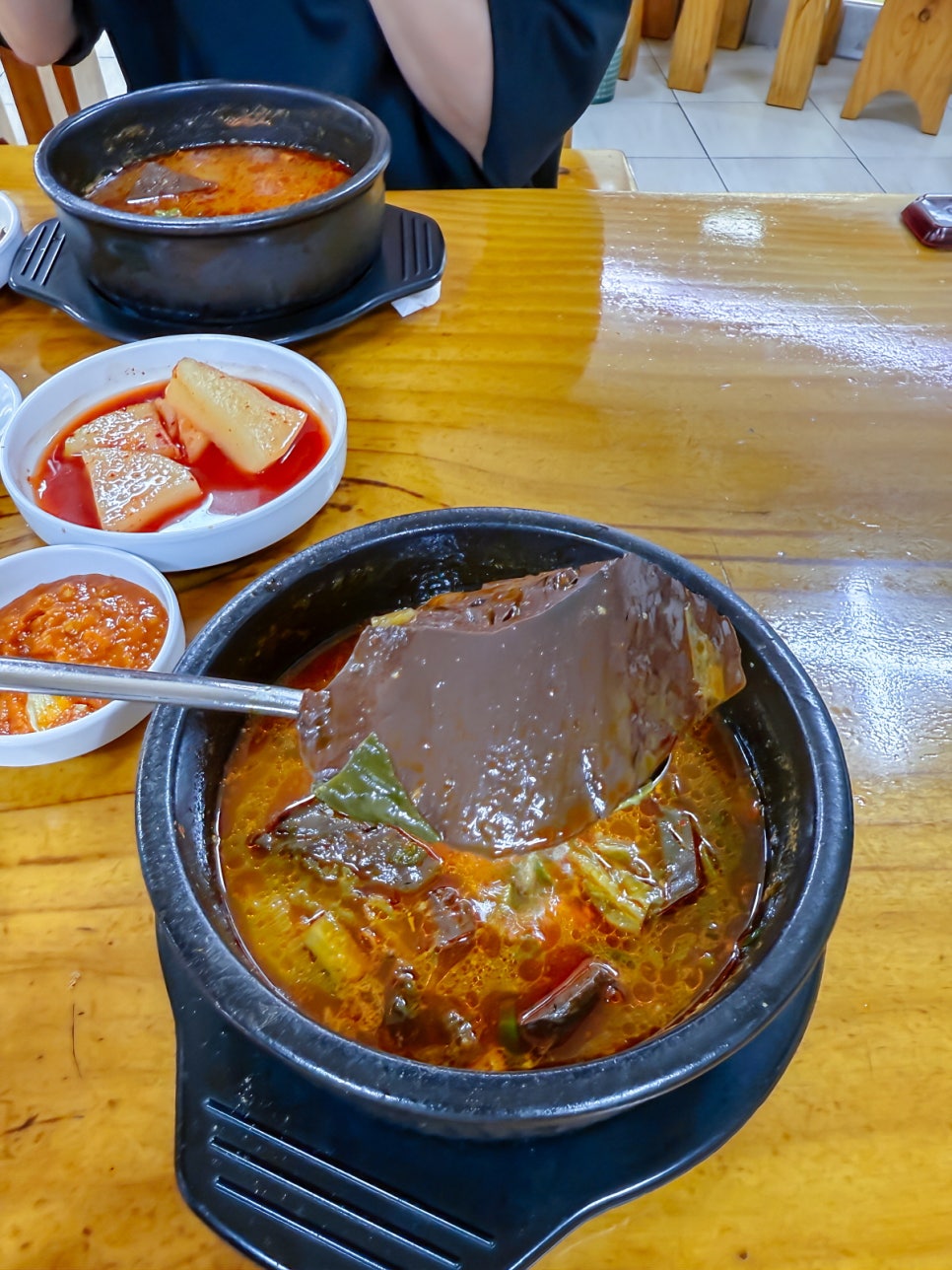 응암역 해장국 노포 청진동해장국 은평구 신사동점 얼큰후기