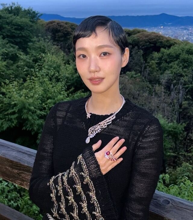 김고은 샤넬 드레스 자태, 교토를 밝히다 숏컷 여신 강림
