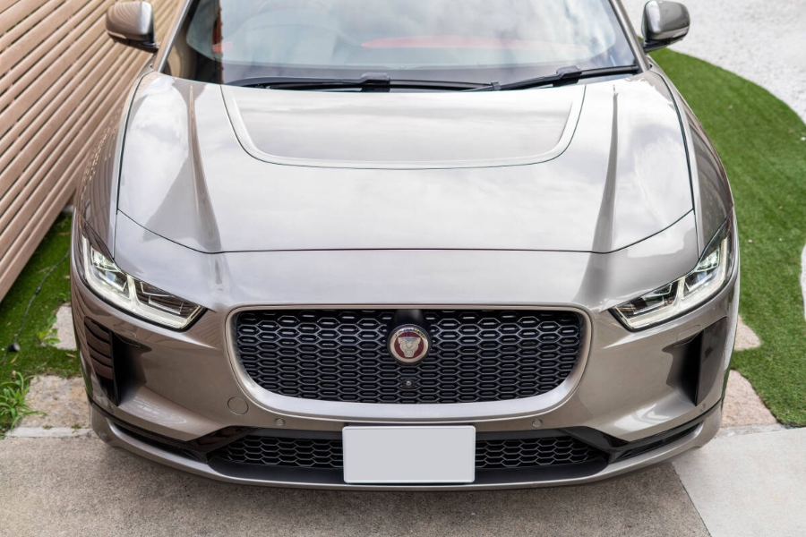 주목받지 못한 재규어 전기차 I-Pace EV400