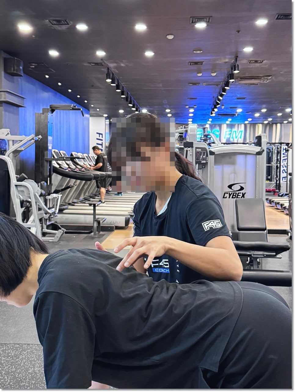낙성대 헬스장 피트니스FM에서 가성비 있게 PT 해요