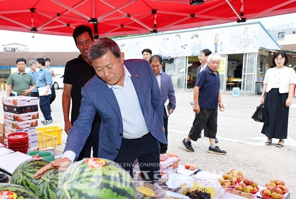 김완근 제주시장, 민생회복 소비쿠폰 현장 점검