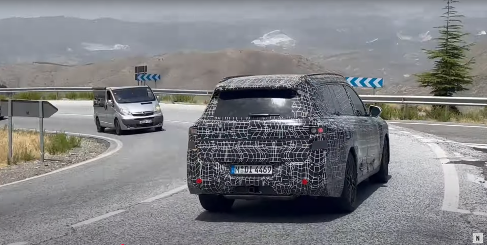 풀체인지 2세대(G67) 신형 BMW X7 스파이 영상에 처음으로 포착