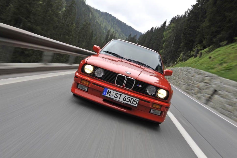 BMW E36 M3의 심장 S50 엔진 집중 분석