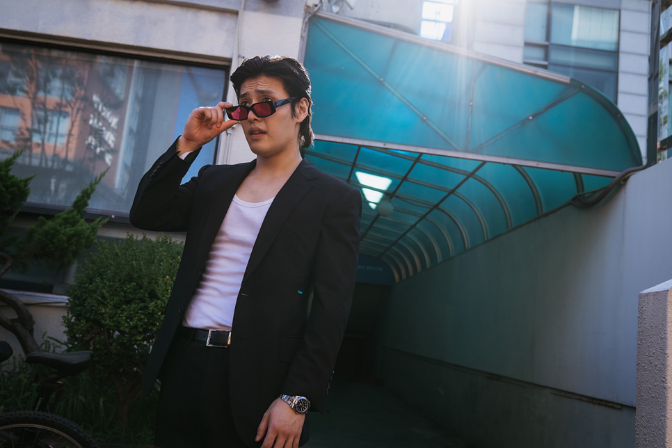 강하늘 주연 넷플릭스 영화 추천 5편, 하루의 피로를 풀어주는 누카 체어 4D로 영화 보기