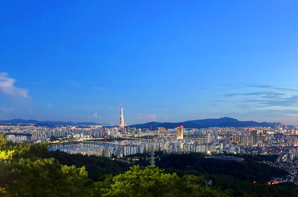 아차산 야간 등산 코스 정상 & 해맞이 광장에서 본 서울 야경!