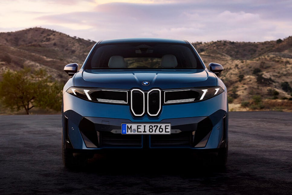 "비엠 팬들도 절레절레…" BMW iX3 노이어 클라쎄 시대의 서막