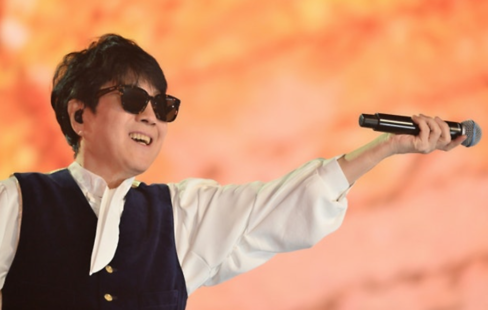 조용필 완벽 콘서트 민낯 공개 무대는 전설, 관객 태도는 아쉬움