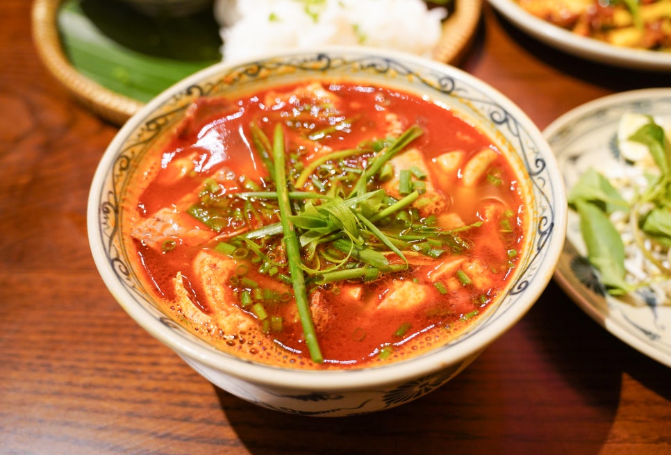 다낭 한시장 근처 맛집 추천 냐고비엣 위치 최애 메뉴 할인꿀팁