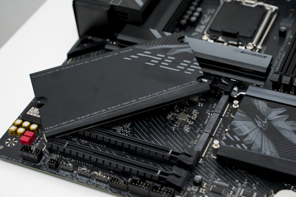 최강 크리에이터 PC 데스크탑 컴퓨터 조립 기가바이트 Z890 AORUS ELITE WIFI7 메인보드 코어 울트라9 285K 조합