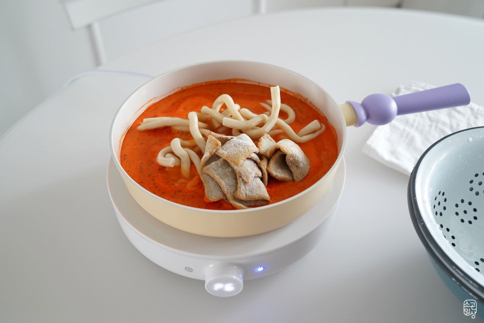 마켓컬리 추천상품 라비퀸 로제 떡볶이 매콤까르보나라 밀떡