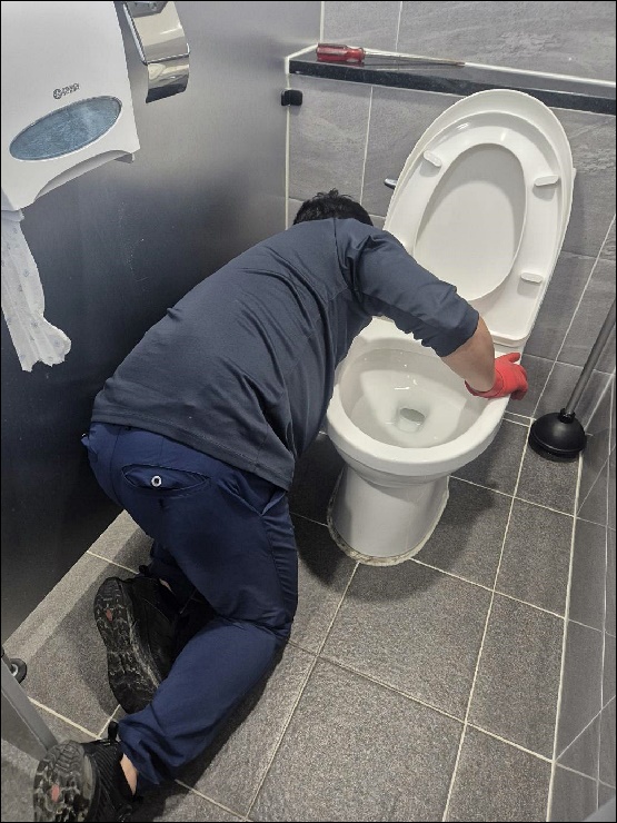 싱크대 뚫어뻥 사용법 실패 없이 막힘 해결하는 꿀팁
