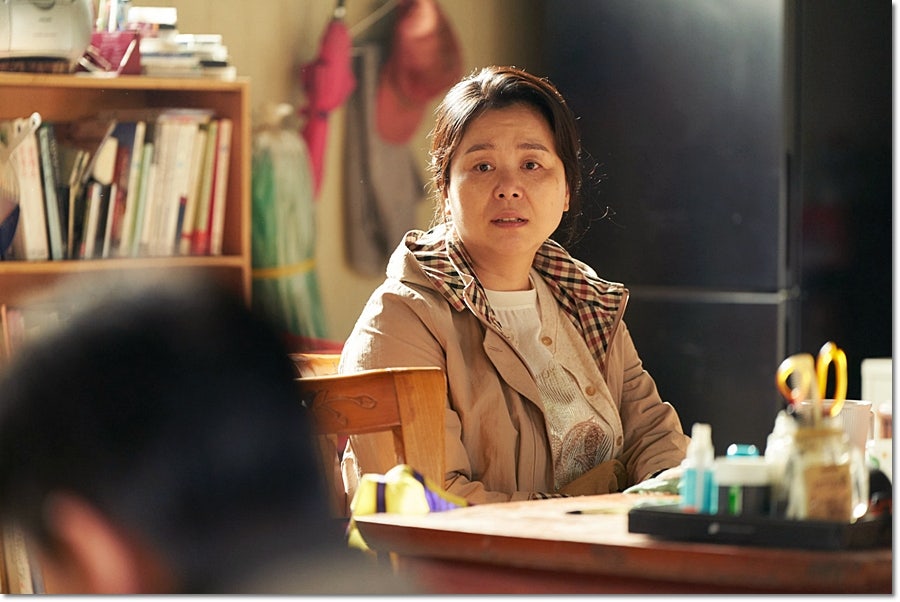 세계의 주인 리뷰 후기 줄거리 결말 정보 * 피해자다움을 강요하지 말라 (한국 독립 영화 추천)