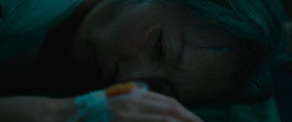 영화 파과 인터내셔널 컷 감독판 극장 개봉 11분 추가 등급 청불로 상승