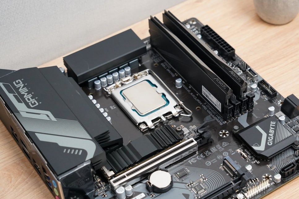 인텔 CPU I5 I7 차이