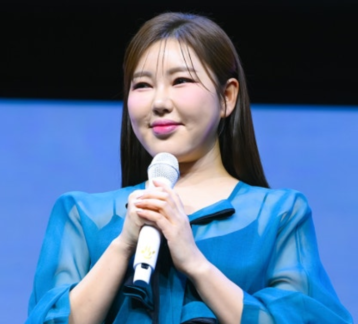 송가인, 번아웃과 자존감 하락 웃는 얼굴 뒤에서 조용히 쌓였던 피로